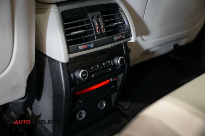 bmw-x5-m-bensin-2016-big-30