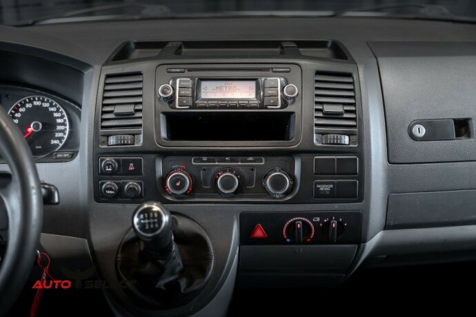 volkswagen-caravelle-diesel-2011-big-26