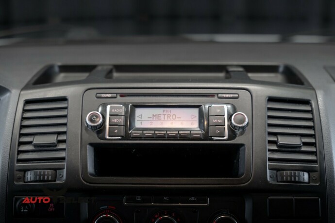 volkswagen-caravelle-diesel-2011-big-28
