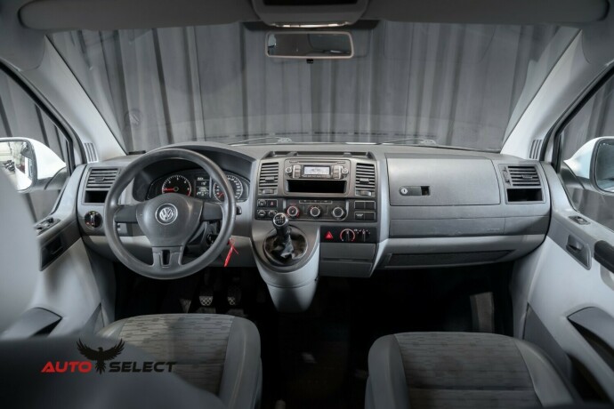 volkswagen-caravelle-diesel-2011-big-25