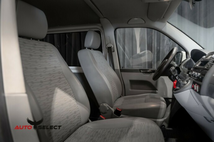 volkswagen-caravelle-diesel-2011-big-17