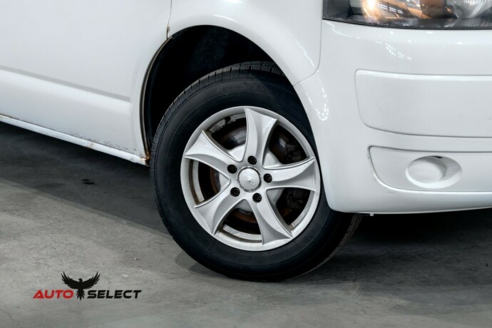 volkswagen-caravelle-diesel-2011-big-2