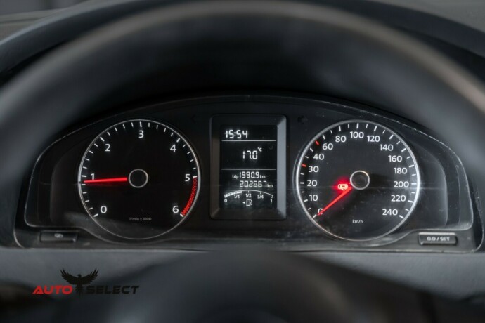 volkswagen-caravelle-diesel-2011-big-24