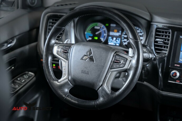 mitsubishi-outlander-elektrisitetbensin-2020-big-23