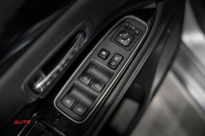 mitsubishi-outlander-elektrisitetbensin-2020-big-21