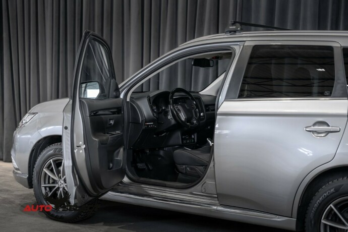 mitsubishi-outlander-elektrisitetbensin-2020-big-20