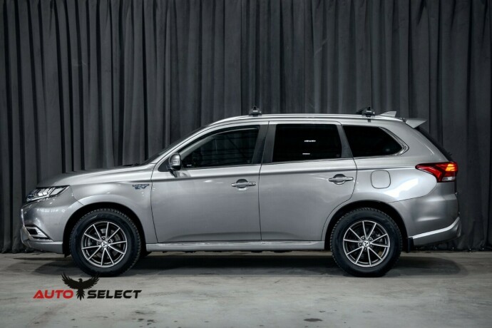 mitsubishi-outlander-elektrisitetbensin-2020-big-7