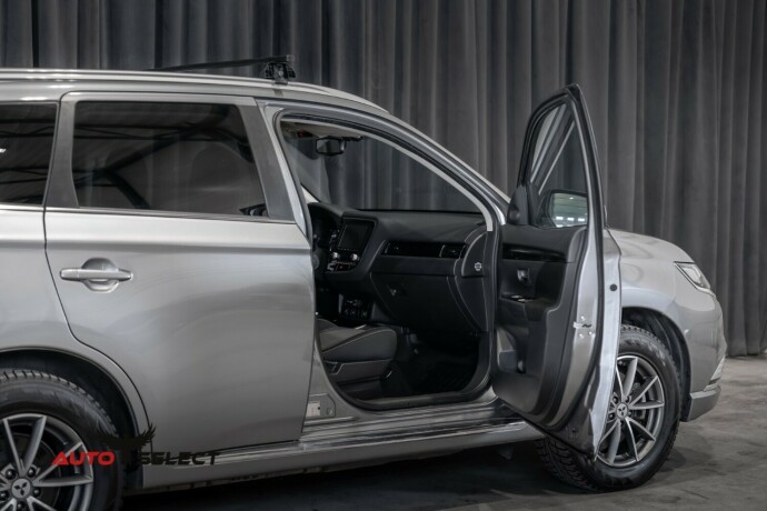 mitsubishi-outlander-elektrisitetbensin-2020-big-15