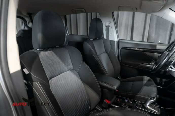 mitsubishi-outlander-elektrisitetbensin-2020-big-16