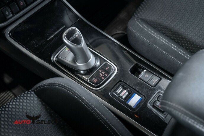 mitsubishi-outlander-elektrisitetbensin-2020-big-33