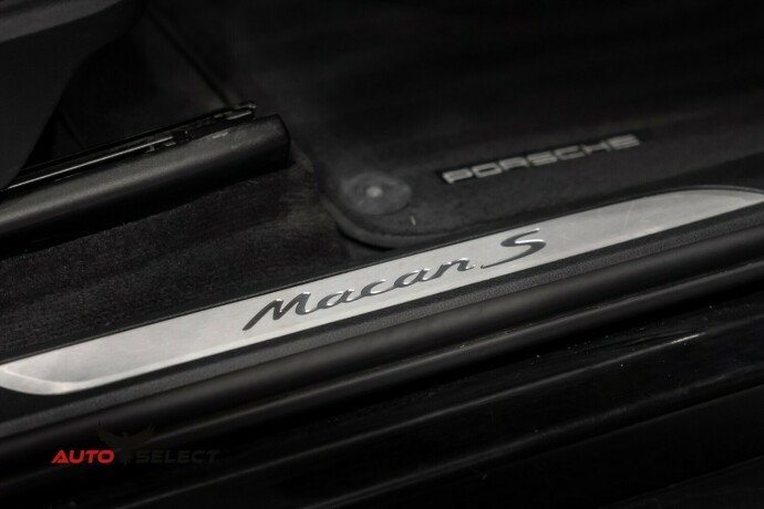 porsche-macan-diesel-2015-big-30
