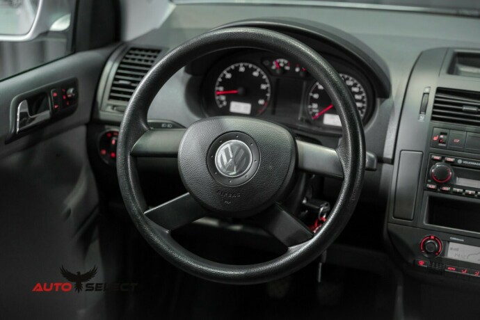 volkswagen-polo-bensin-2005-big-22