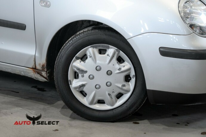 volkswagen-polo-bensin-2005-big-2