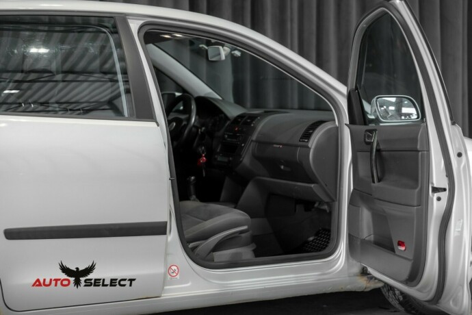 volkswagen-polo-bensin-2005-big-16