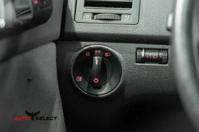 volkswagen-polo-bensin-2005-big-24