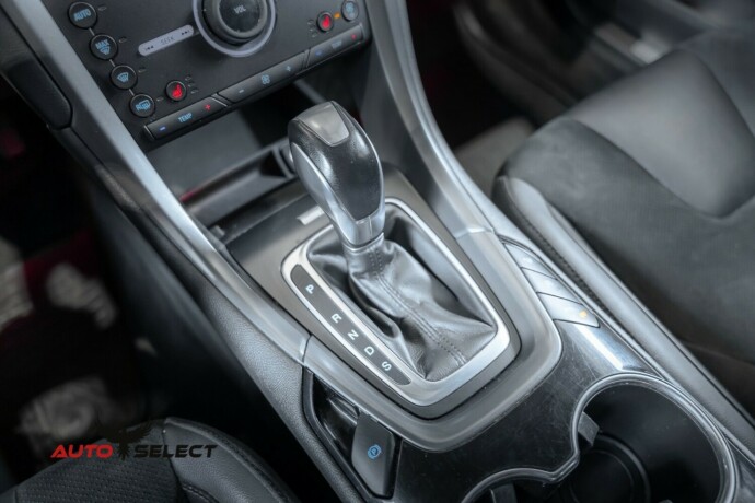 ford-mondeo-diesel-2015-big-40