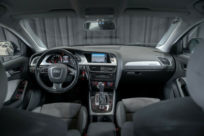audi-a4-allroad-bensin-2011-big-30