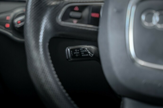 audi-a4-allroad-bensin-2011-big-26