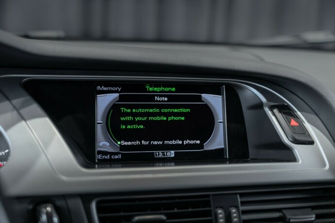 audi-a4-allroad-bensin-2011-big-38
