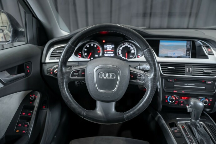 audi-a4-allroad-bensin-2011-big-24