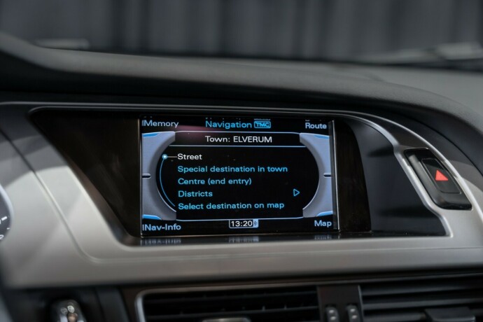 audi-a4-allroad-bensin-2011-big-41