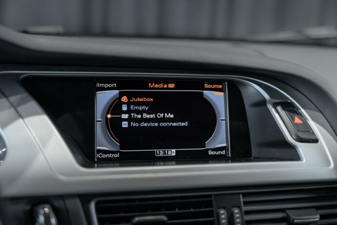 audi-a4-allroad-bensin-2011-big-37