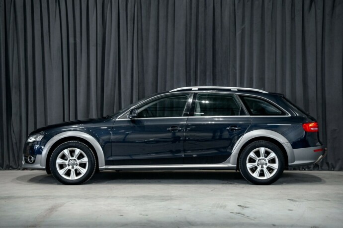 audi-a4-allroad-bensin-2011-big-7