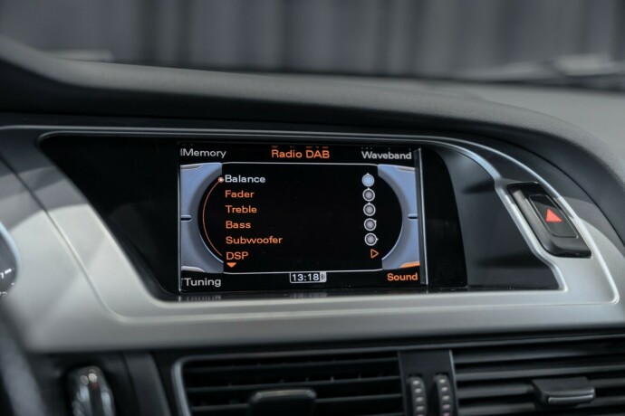 audi-a4-allroad-bensin-2011-big-36