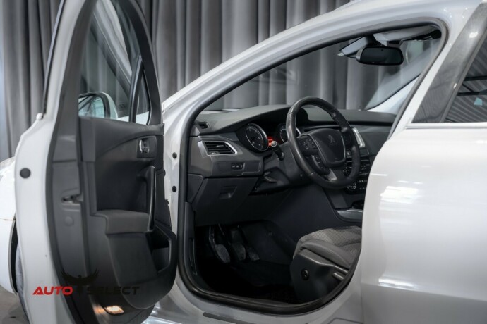peugeot-508-diesel-2013-big-14