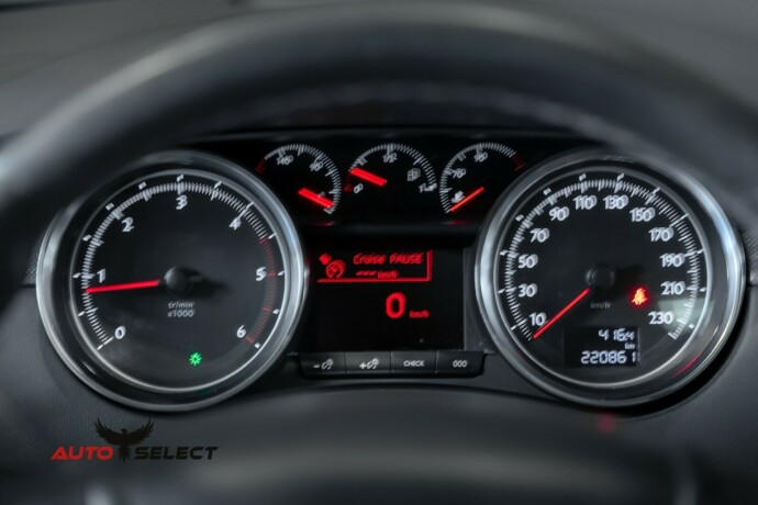 peugeot-508-diesel-2013-big-22