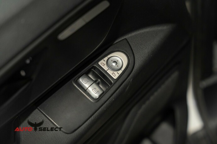 mercedes-benz-vito-diesel-2016-big-20