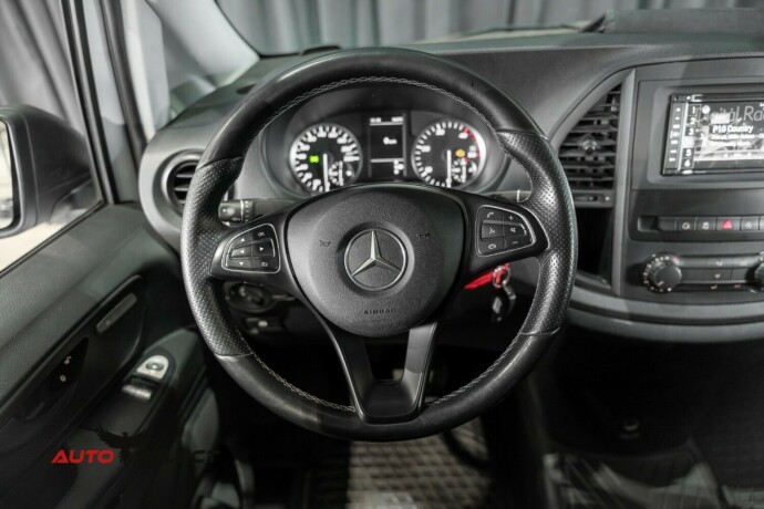 mercedes-benz-vito-diesel-2016-big-23