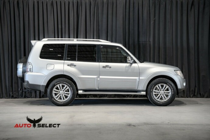 mitsubishi-pajero-diesel-2008-big-11