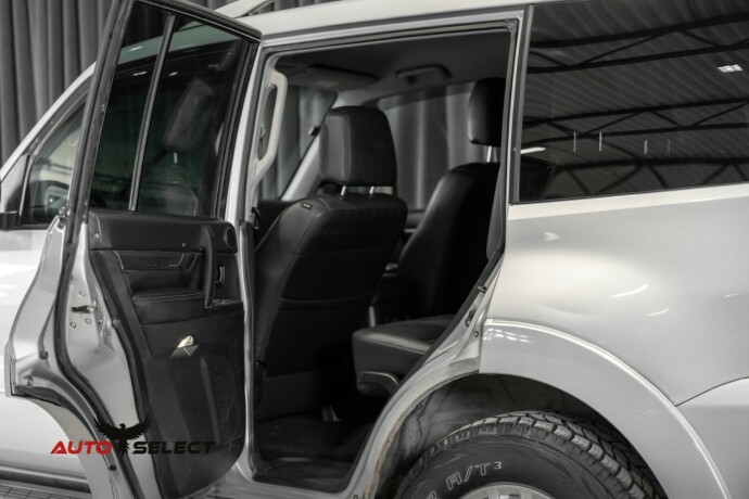 mitsubishi-pajero-diesel-2008-big-14
