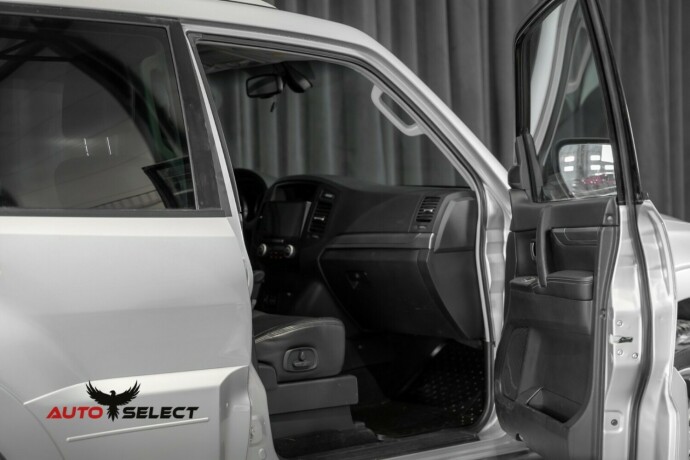 mitsubishi-pajero-diesel-2008-big-17