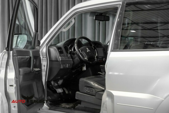 mitsubishi-pajero-diesel-2008-big-21