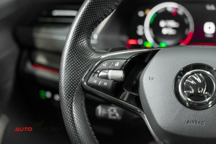 skoda-octavia-rs-elektrisitetbensin-2021-big-33
