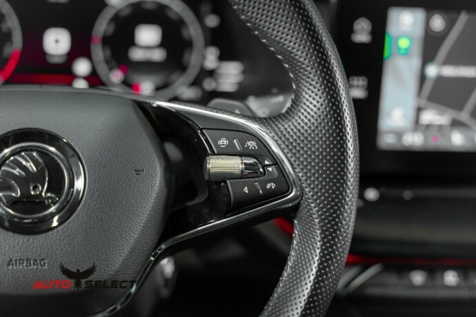 skoda-octavia-rs-elektrisitetbensin-2021-big-34
