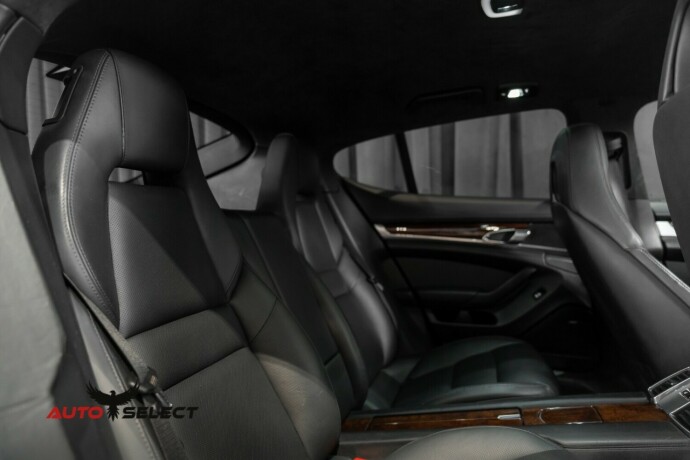 porsche-panamera-bensin-2011-big-19