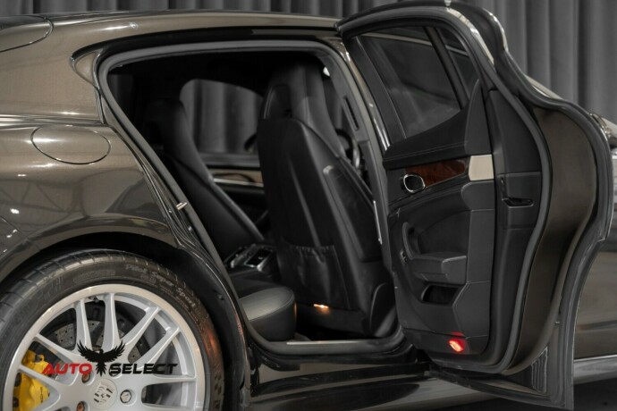 porsche-panamera-bensin-2011-big-18
