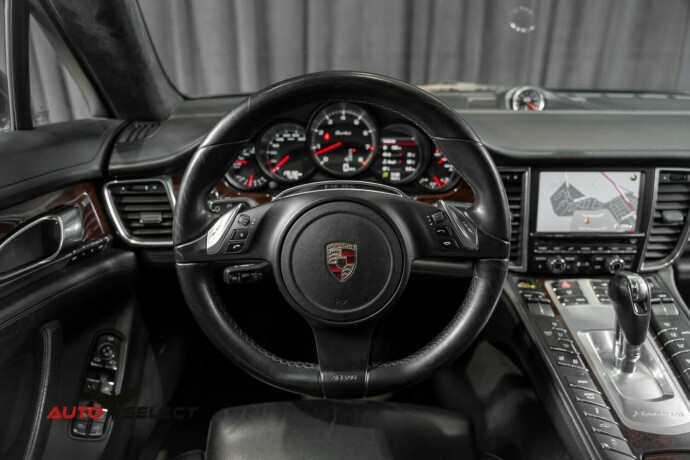porsche-panamera-bensin-2011-big-35