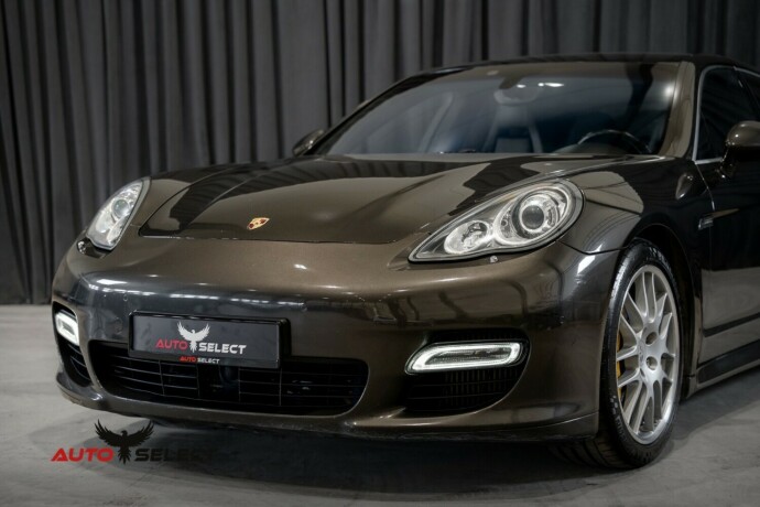 porsche-panamera-bensin-2011-big-7