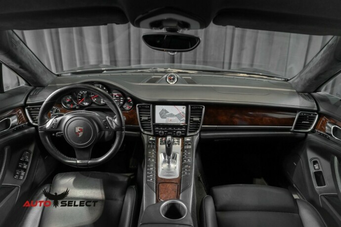 porsche-panamera-bensin-2011-big-40