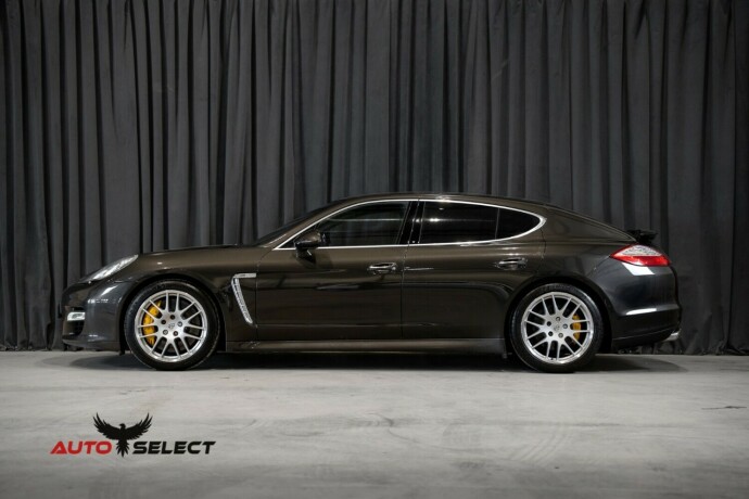 porsche-panamera-bensin-2011-big-9