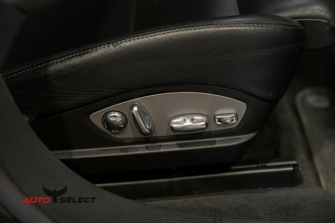 porsche-panamera-bensin-2011-big-26