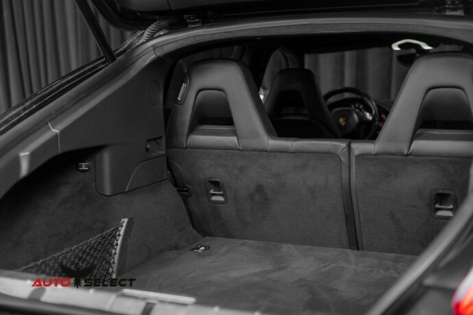 porsche-panamera-bensin-2011-big-12