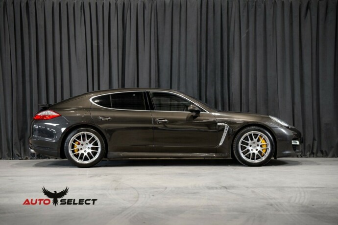 porsche-panamera-bensin-2011-big-16