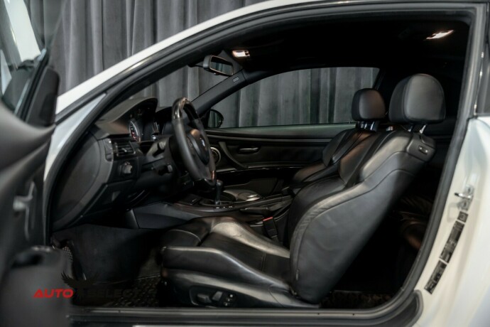 bmw-m3-bensin-2008-big-32