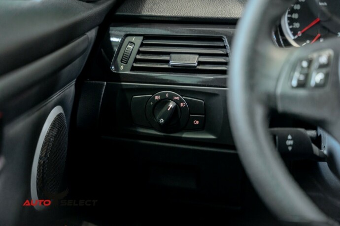 bmw-m3-bensin-2008-big-37
