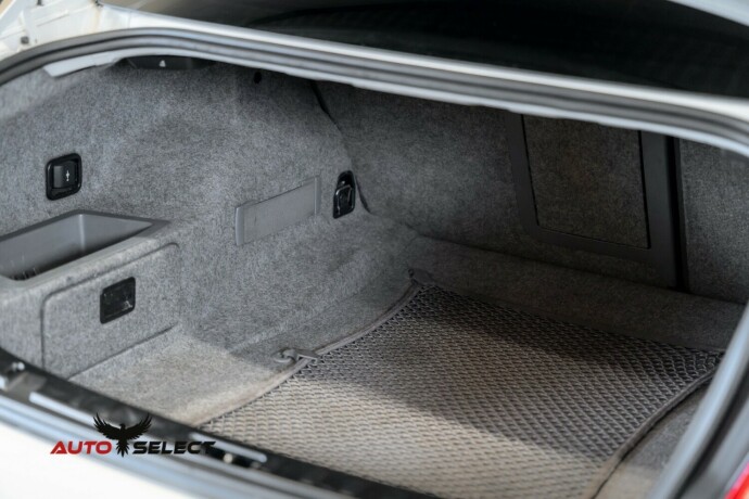 bmw-m3-bensin-2008-big-20